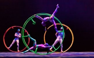 golden_dragon_acrobats