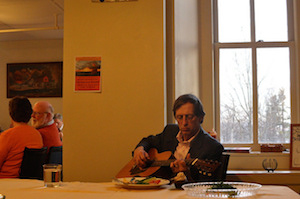schol-dinner-14-guitar